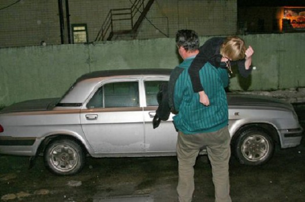 В Баку 53-летний мужчина украл 23-летнюю невесту